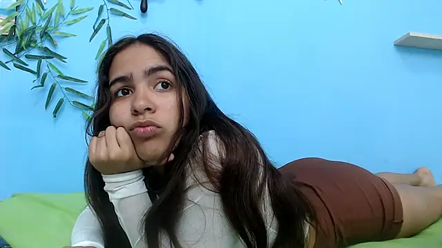 skinnysofia18 online show from July 2026 02:42:02 PM