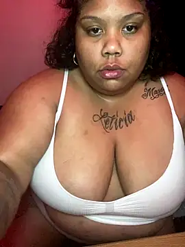 Snapshot of BlaxicanaMami chatting on October 2025 05:37:01 AM BlaxicanaMami online show from October 2025 05:37:01 AM