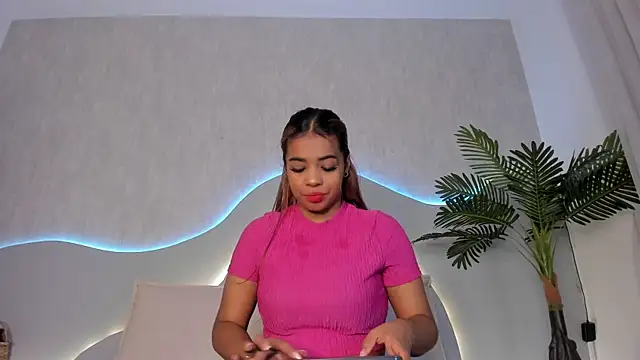 CannelaSmith online show from April 2026 07:36:01 PM