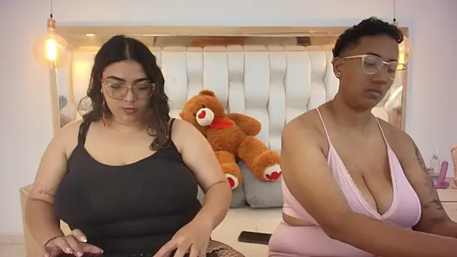 TiffantyAndStacy online show from September 2025 07:36:02 PM