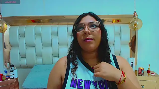 TiffantyAndStacy online show from November 2025 07:35:02 PM