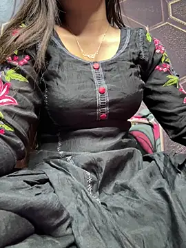 Sexylella143 online show from February 2026 04:17:02 AM