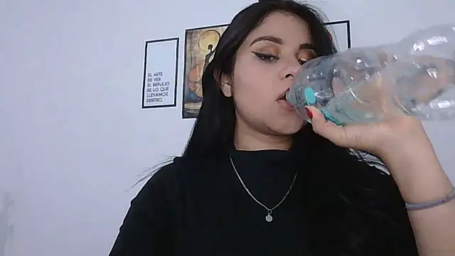 ValerieLove  online show from February 2026 07:40:01 PM