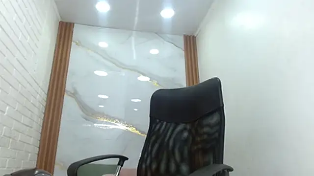 Penelopee Rouse online show from October 2025 07:34:01 PM