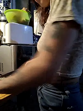 Snapshot of Almendrasexy chatting on November 2025 01:06:02 AM Almendrasexy online show from November 2025 01:06:02 AM