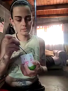 Snapshot of Almendrasexy chatting on November 2025 11:32:02 AM Almendrasexy online show from November 2025 11:32:02 AM