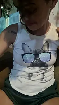 Snapshot of Almendrasexy chatting on December 2025 04:17:01 AM Almendrasexy online show from December 2025 04:17:01 AM