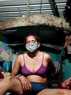 CUTE-004 online show from October 2025 03:18:02 PM