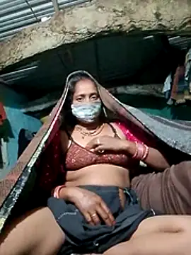 CUTE-004 online show from November 2025 04:00:02 PM