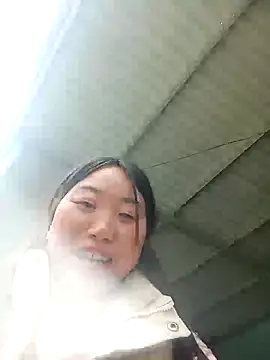 Snapshot of siki-00 chatting on November 2025 06:52:01 AM siki-00 online show from November 2025 06:52:01 AM