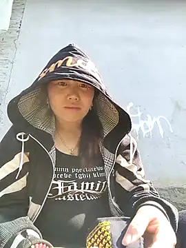 Snapshot of siki-00 chatting on November 2025 06:35:02 AM siki-00 online show from November 2025 06:35:02 AM