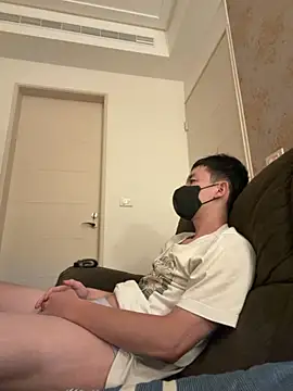 Snapshot of kaikai1335 chatting on October 2025 03:32:01 PM kaikai1335 online show from October 2025 03:32:01 PM