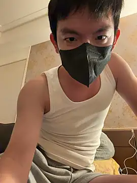 Snapshot of kaikai1335 chatting on November 2025 02:22:01 PM kaikai1335 online show from November 2025 02:22:01 PM