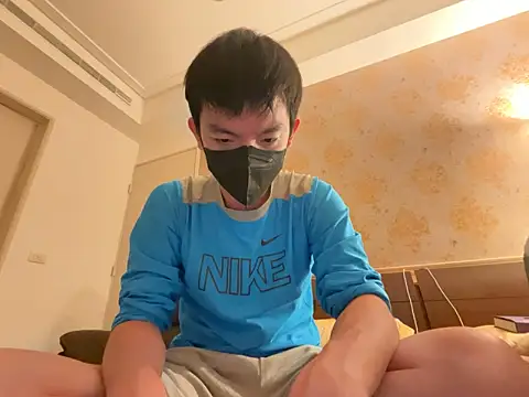 Snapshot of kaikai1335 chatting on November 2025 02:09:02 PM kaikai1335 online show from November 2025 02:09:02 PM