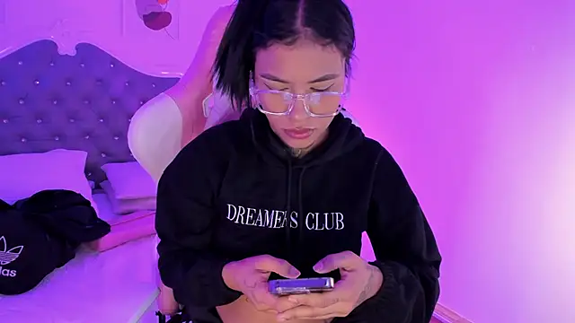  Sharloth  online show from September 2025 01:35:02 PM