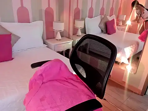  Sharloth  online show from November 2025 01:33:01 PM