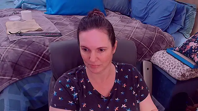 ninajaymes online show from November 2025 01:18:02 AM