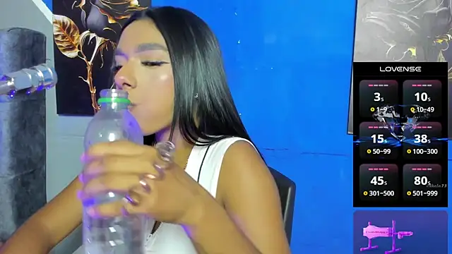 lau-hot online show from March 2026 07:54:01 PM