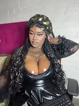 Snapshot of QUEEN_NOBUHLE_777 chatting on July 2026 11:03:01 PM QUEEN NOBUHLE 777 online show from July 2026 11:03:01 PM