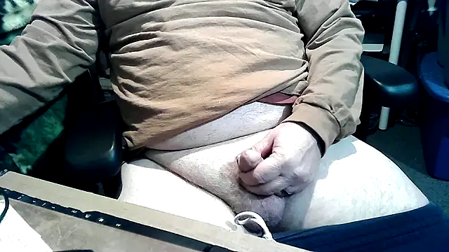 georgew62 online show from November 2025 04:48:02 AM