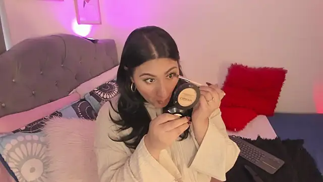 Elyross1  online show from November 2025 10:10:01 PM