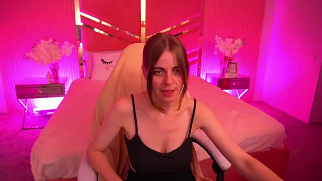 Snapshot of ShinyfromUa chatting on September 2025 01:11:02 PM ShinyfromUa online show from September 2025 01:11:02 PM