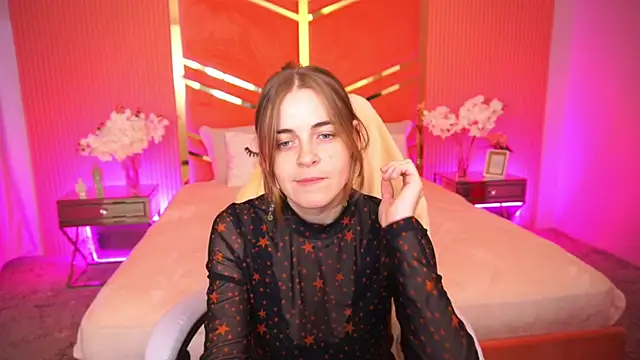 Snapshot of ShinyfromUa chatting on September 2025 12:51:02 PM ShinyfromUa online show from September 2025 12:51:02 PM