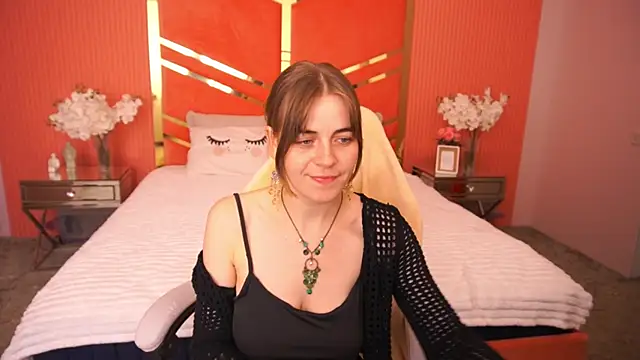 Snapshot of ShinyfromUa chatting on October 2025 01:42:02 PM ShinyfromUa online show from October 2025 01:42:02 PM