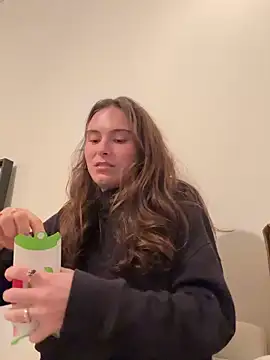 Snapshot of SophiiaStarr chatting on October 2025 04:29:02 PM SophiiaStarr online show from October 2025 04:29:02 PM