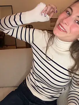 Snapshot of SophiiaStarr chatting on November 2025 07:08:02 PM SophiiaStarr online show from November 2025 07:08:02 PM