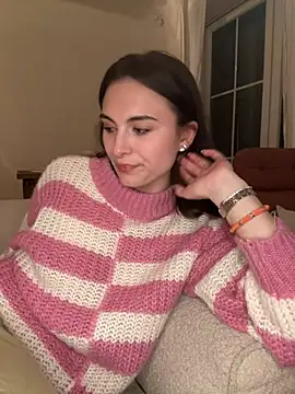 SophiiaStarr online show from April 2026 07:22:01 PM