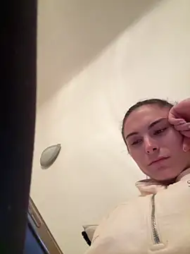 SophiiaStarr online show from April 2026 05:40:01 PM