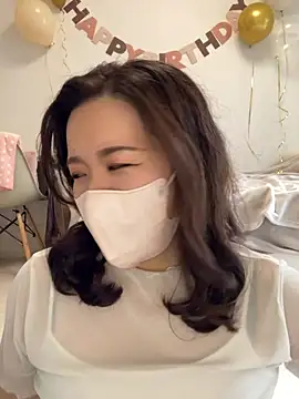 NATSUMI00 online show from October 2025 05:05:01 AM