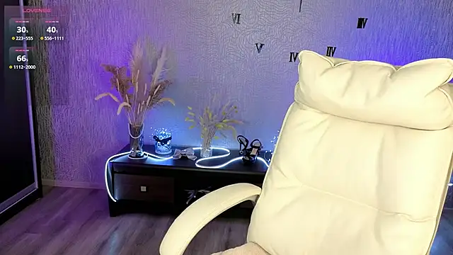 Snapshot of NikkiiStill chatting on November 2025 03:09:02 AM NikkiiStill online show from November 2025 03:09:02 AM