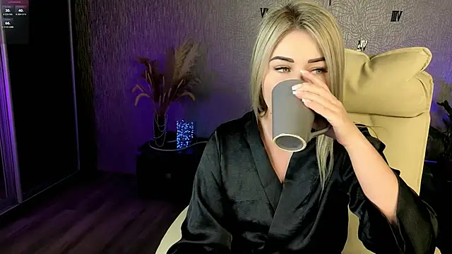 NikkiiStill online show from February 2026 01:03:01 AM