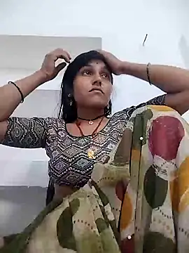 Snapshot of Sonam_shinde chatting on February 2026 04:39:02 PM Sonam shinde online show from February 2026 04:39:02 PM