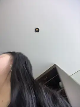 Snapshot of smgirls chatting on October 2025 10:43:02 AM smgirls online show from October 2025 10:43:02 AM