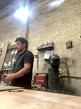 True Di online show from November 2025 04:10:02 PM