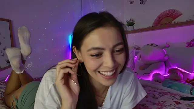 keirasworld online show from May 2026 12:16:02 AM