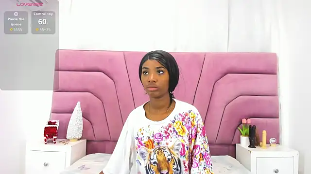 MarianRosse online show from November 2025 09:25:02 PM