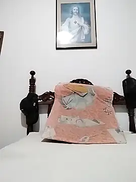 latinblack16 online show from November 2025 04:39:02 AM