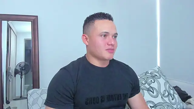 KingLevi01 online show from March 2026 10:13:01 PM