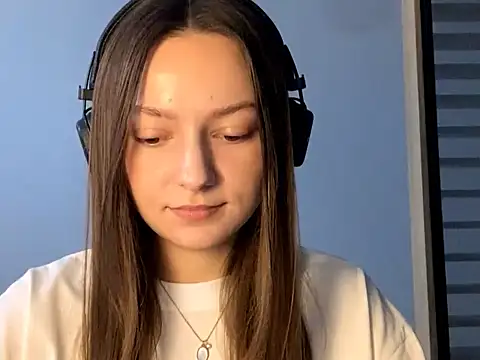 Snapshot of SoulHiperAgne_ chatting on October 2025 07:17:02 AM SoulHiperAgne online show from October 2025 07:17:02 AM