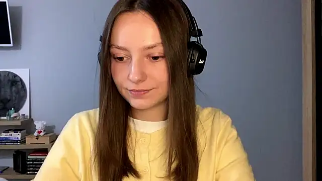 Snapshot of SoulHiperAgne_ chatting on October 2025 02:13:02 PM SoulHiperAgne online show from October 2025 02:13:02 PM