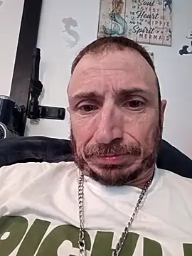 Mrluckstick online show from November 2025 08:38:02 AM