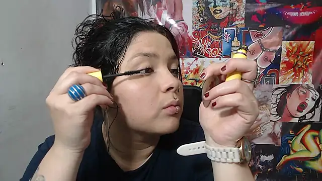 Curvy-Queen online show from October 2025 07:58:02 PM