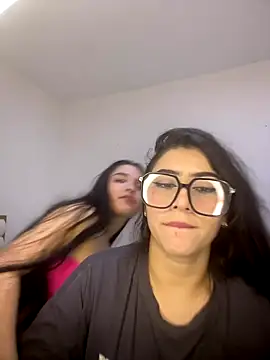 Snapshot of Sweet_and_Rous0 chatting on December 2025 02:42:02 AM Sweet and Rous0 online show from December 2025 02:42:02 AM