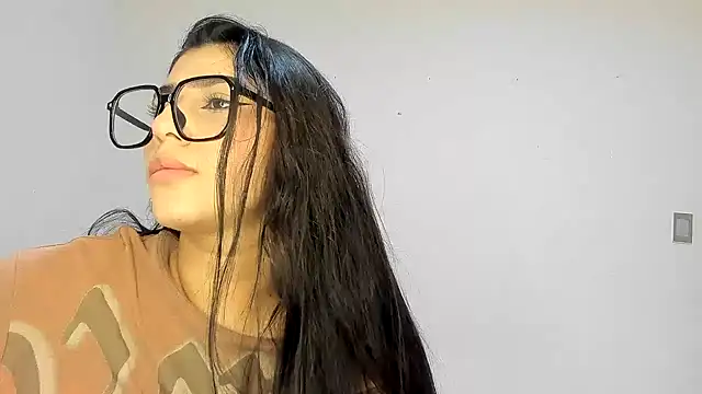 Snapshot of Sweet_and_Rous0 chatting on February 2026 02:10:02 AM Sweet and Rous0 online show from February 2026 02:10:02 AM