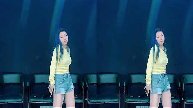 Snapshot of queen-001 chatting on September 2025 10:33:02 PM queen-001 online show from September 2025 10:33:02 PM