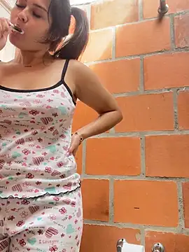 amberbakee online show from November 2025 01:58:01 PM